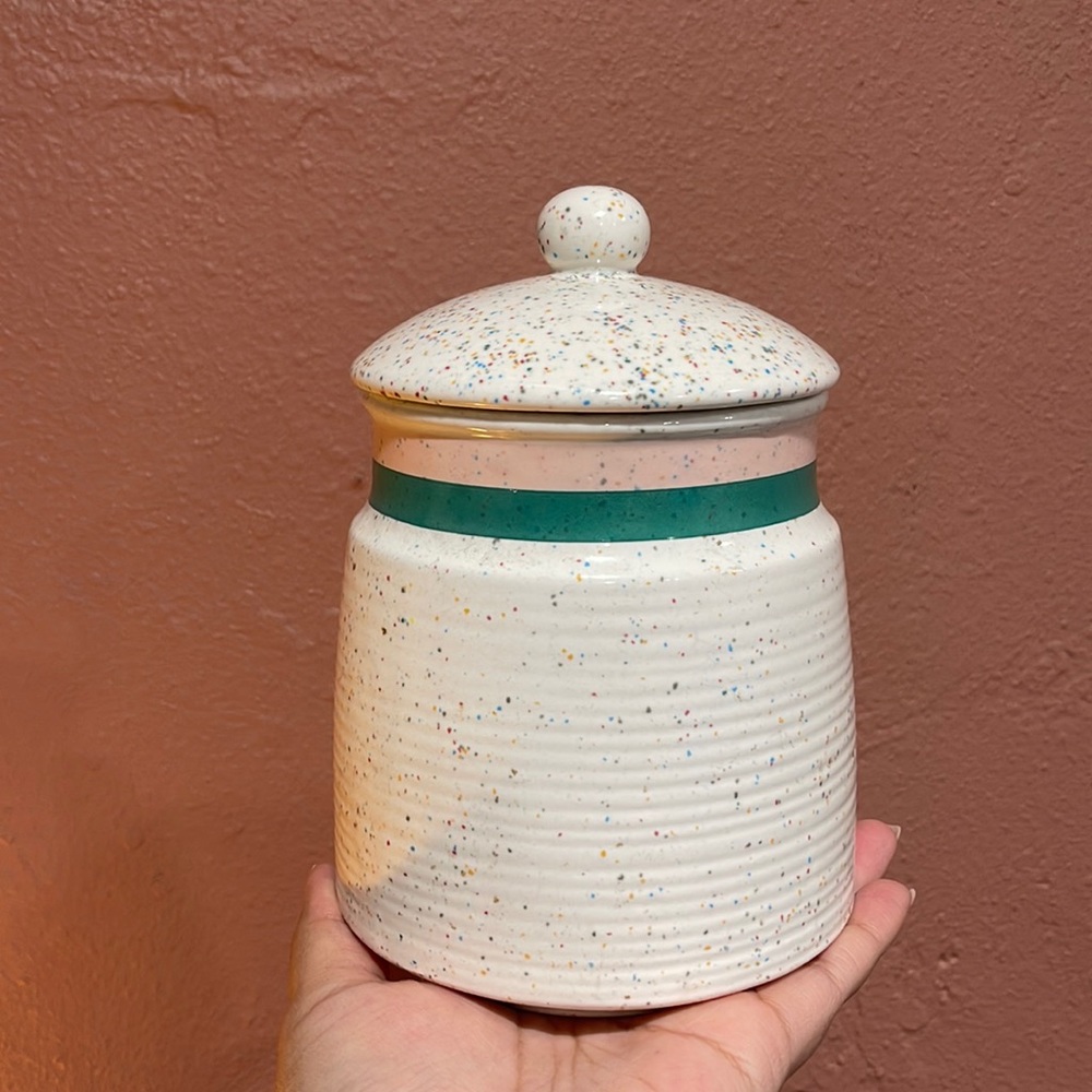 Speckled lid jar